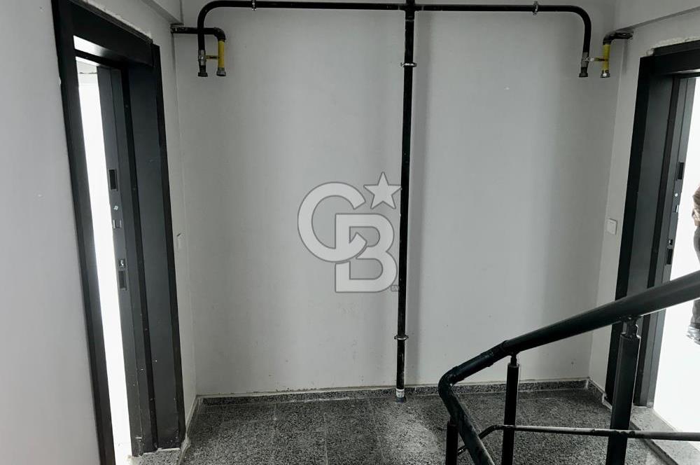 İZMİT KURUÇEŞME YENİ MAHALLEDE KAPALI HAVUZLU SATILIK 3+1 DAİRE