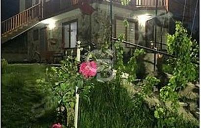 GEDİKLİDE ALT-ÜST AYRI GİRİŞLİ 2 KATLI OTANTİK KÖY KONAĞI