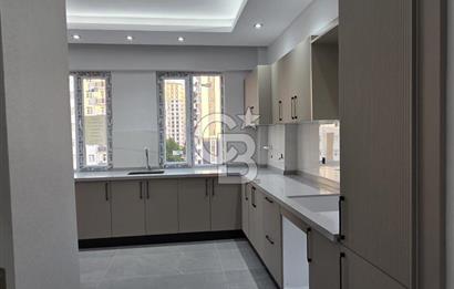 MEVLANA'DA MÜKEMMEL KONUMDA 3+1 YAPILI SATILIK DAİRE