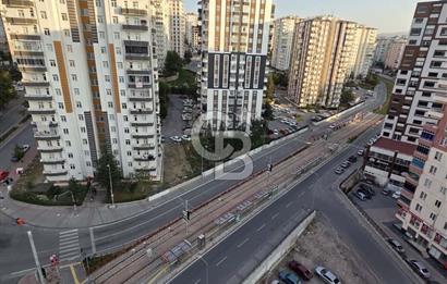 MEVLANA'DA MÜKEMMEL KONUMDA 3+1 YAPILI SATILIK DAİRE