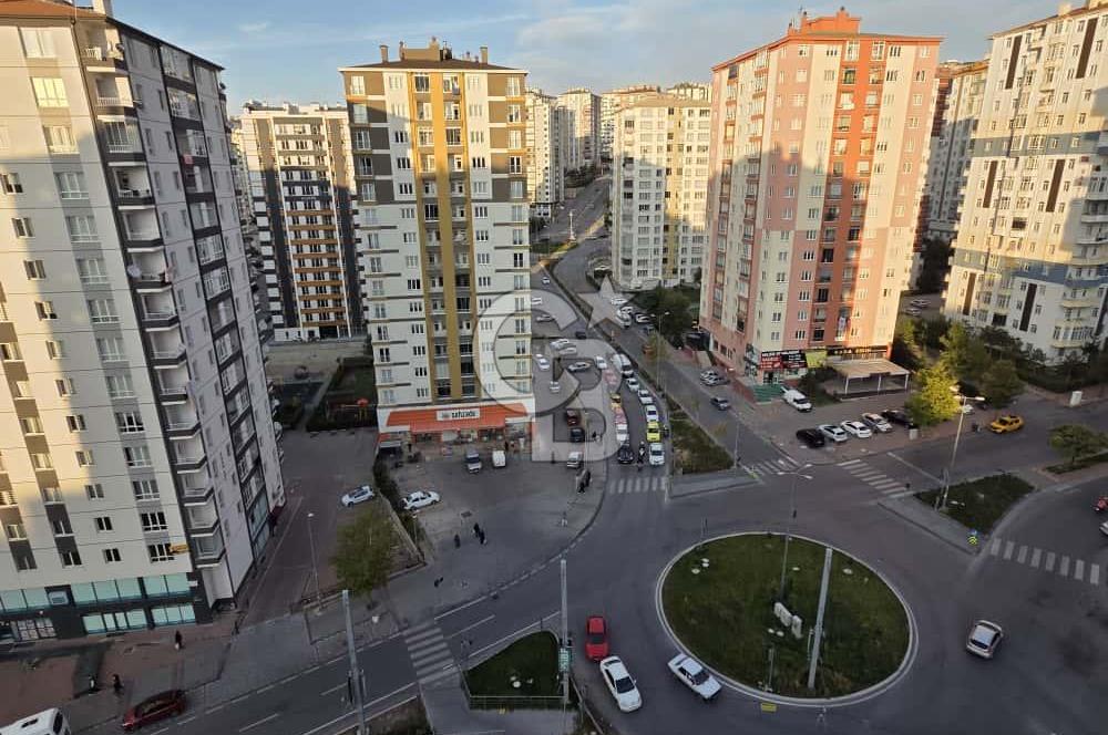 MEVLANA'DA MÜKEMMEL KONUMDA 3+1 YAPILI SATILIK DAİRE