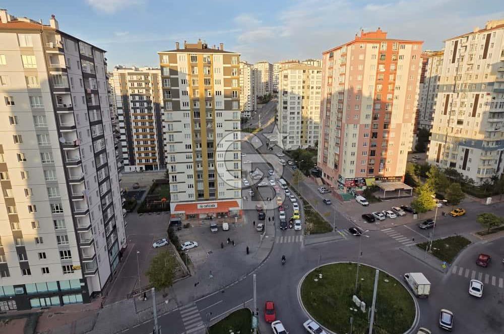 MEVLANA'DA MÜKEMMEL KONUMDA 3+1 YAPILI SATILIK DAİRE