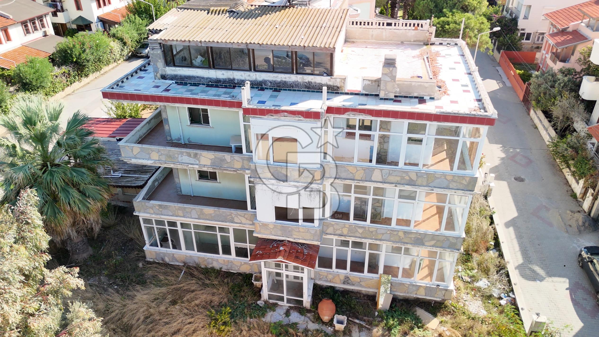 Güzelbahçe’de kiralık tripleks villa