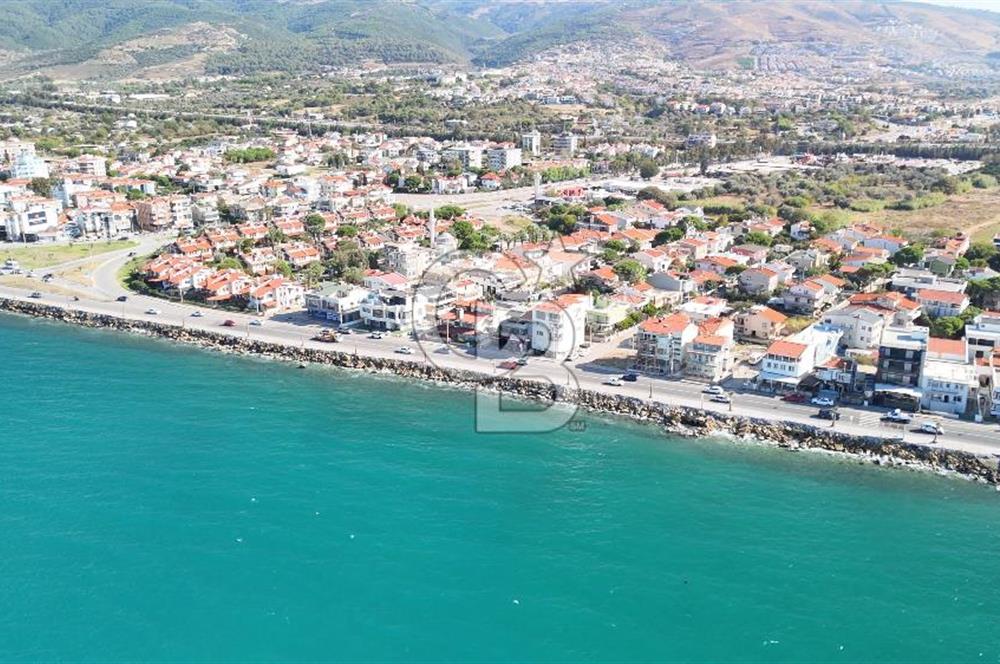 Güzelbahçe’de kiralık tripleks villa