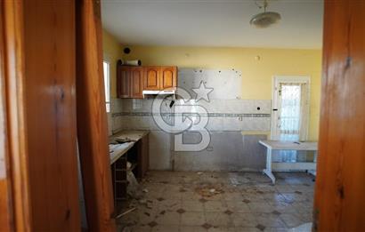 Güzelbahçe’de kiralık tripleks villa