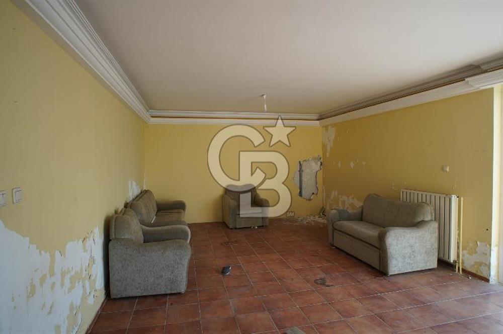 Güzelbahçe’de kiralık tripleks villa