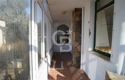 Güzelbahçe’de kiralık tripleks villa