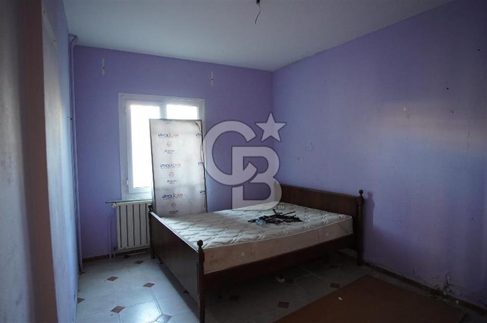 Güzelbahçe’de kiralık tripleks villa
