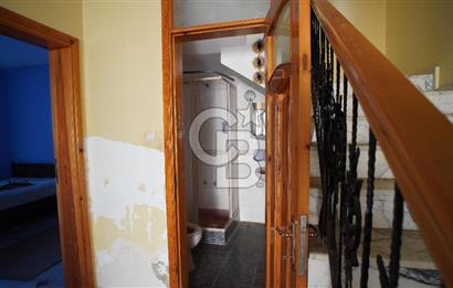 Güzelbahçe’de kiralık tripleks villa