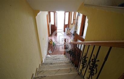 Güzelbahçe’de kiralık tripleks villa