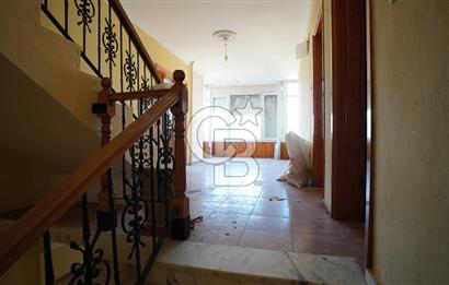 Güzelbahçe’de kiralık tripleks villa