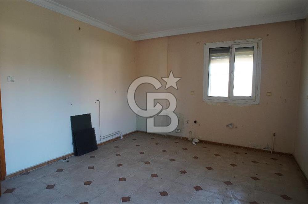 Güzelbahçe’de kiralık tripleks villa