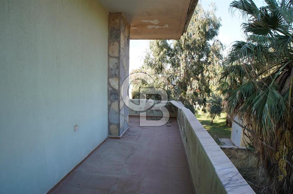 Güzelbahçe’de kiralık tripleks villa
