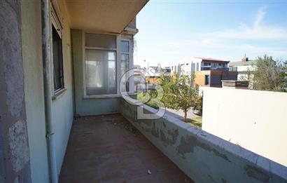 Güzelbahçe’de kiralık tripleks villa