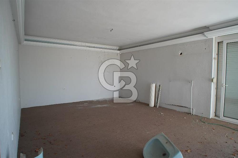 Güzelbahçe’de kiralık tripleks villa