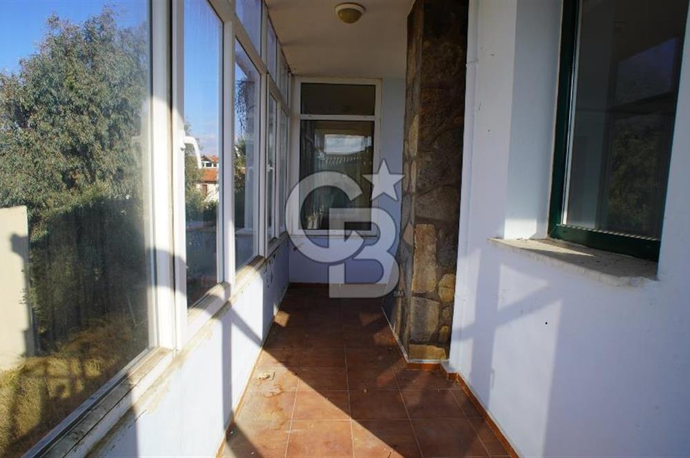 Güzelbahçe’de kiralık tripleks villa