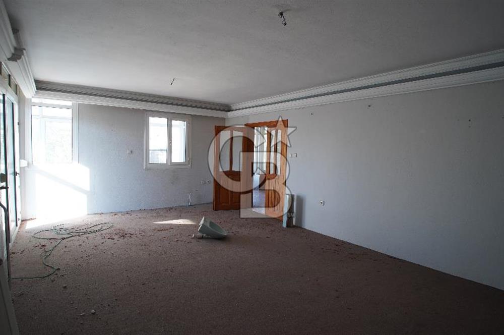 Güzelbahçe’de kiralık tripleks villa