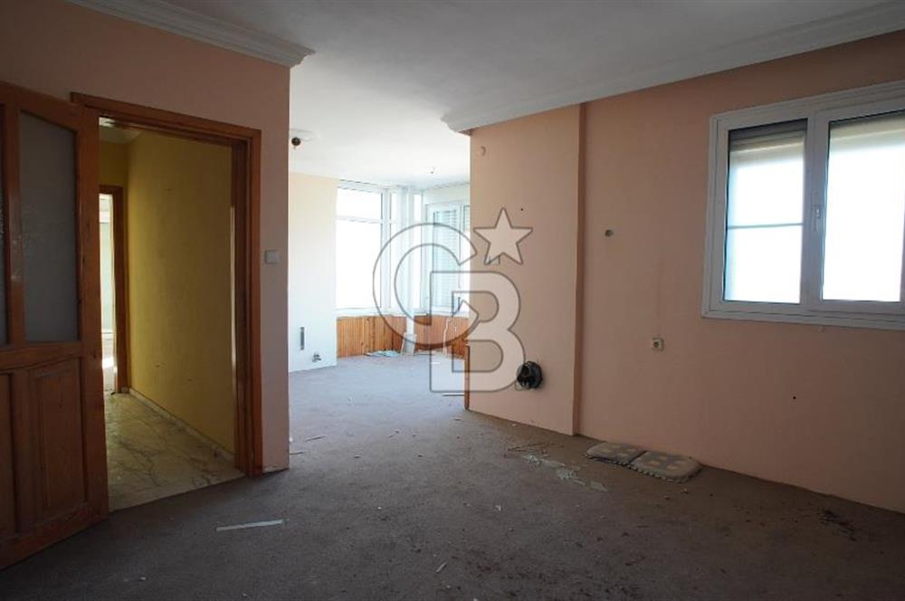 Güzelbahçe’de kiralık tripleks villa