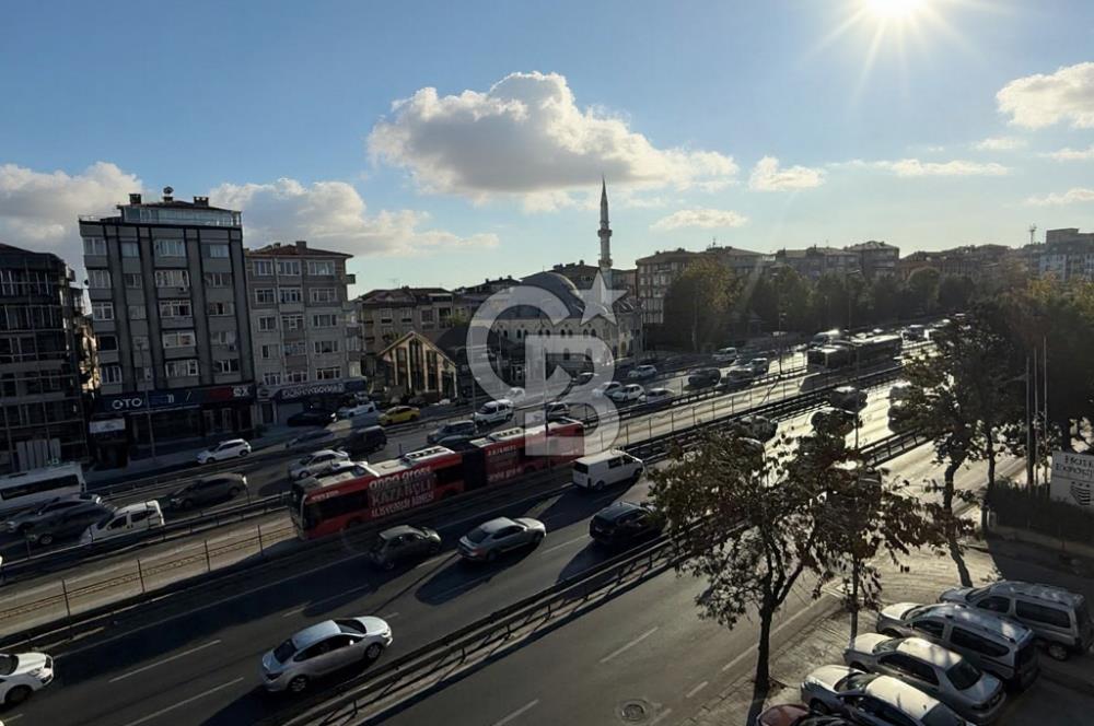 AVCILAR GÜMÜŞPALA'DA METROBÜSÜN YANI BAŞINDA SATILIK DAİRE