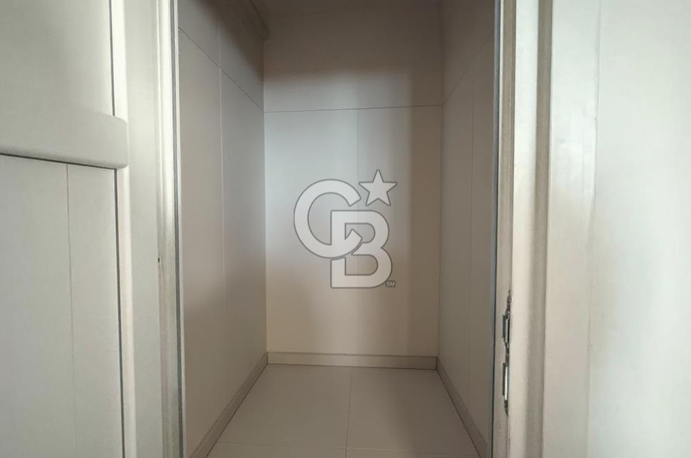 AVCILAR GÜMÜŞPALA'DA METROBÜSÜN YANI BAŞINDA SATILIK DAİRE