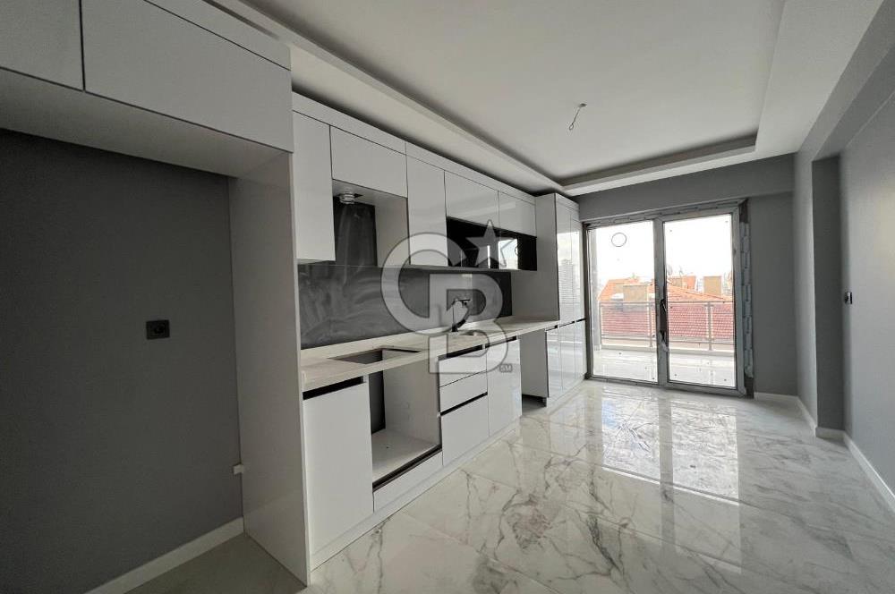 MÜRSEL ULUÇ'ta 3+1 OTURUMA HAZIR CEPHEDEN 3. KAT SIFIR DAİRE