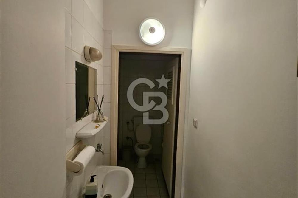 İHSANİYE DE CADDE ÜZERİ MERKEZİ LOKASYONDA KÖŞE DÜKKAN