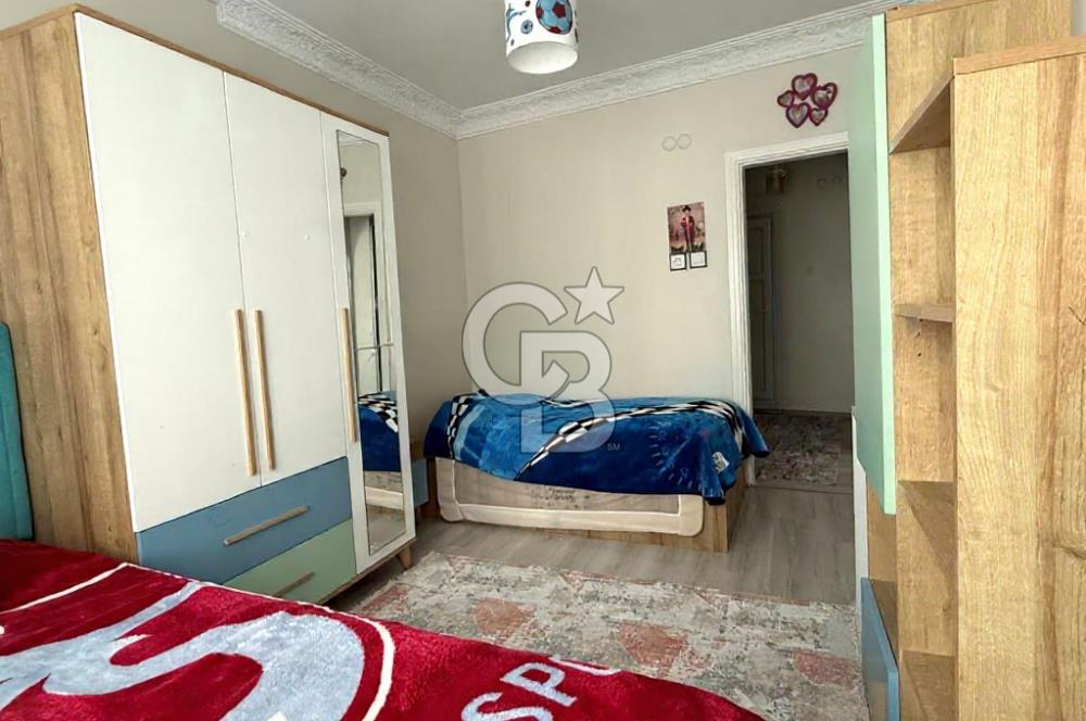 AVCILAR GÜMÜŞPALA'DA METROBÜSÜN YANI BAŞINDA SATILIK DAİRE