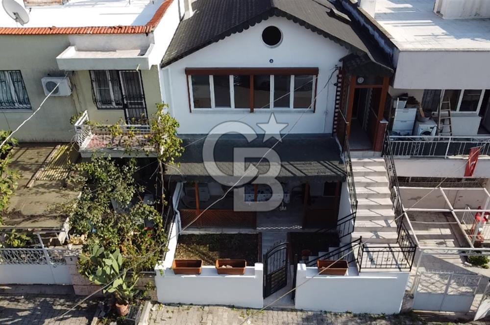  Atatürk mahallesinde merkez de bulunan satılık 2 katlı müstakil ev