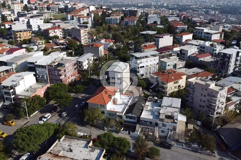  Atatürk mahallesinde merkez de bulunan satılık 2 katlı müstakil ev