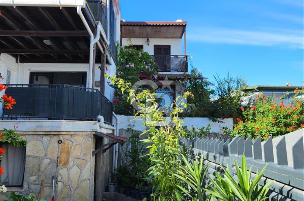 Bodrum Bitez Asarlık Mevkiinde Satılık 4+1 Deniz Manzaralı Tripleks Villa
