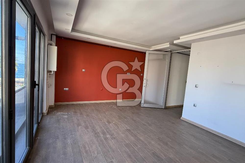 Sahile Sıfır.!! Deniz Manzaralı 1+1 Ofis