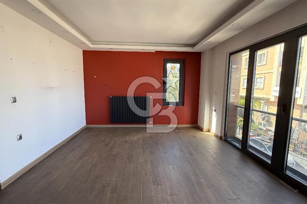 Sahile Sıfır.!! Deniz Manzaralı 1+1 Ofis