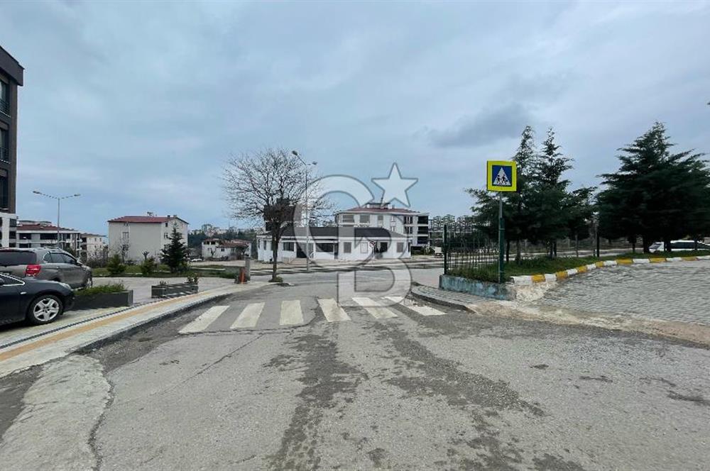 YEŞİLDERE MH KARAYOLLARI TRAMVAY DURAĞINA 5 DK SATILIK 2+1 DAİRE