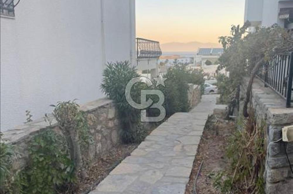 Bodrum Bitez Asarlık Mevkiinde Satılık 4+1 Deniz Manzaralı Tripleks Villa