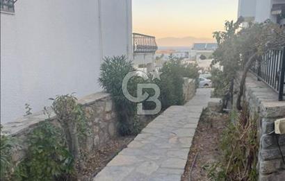 Bodrum Bitez Asarlık Mevkiinde Satılık 4+1 Deniz Manzaralı Tripleks Villa
