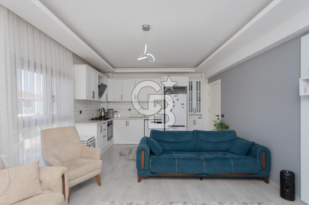 Foça Hacıveli Mah. Havuzlu Sitede Satılık 2+1 Daire