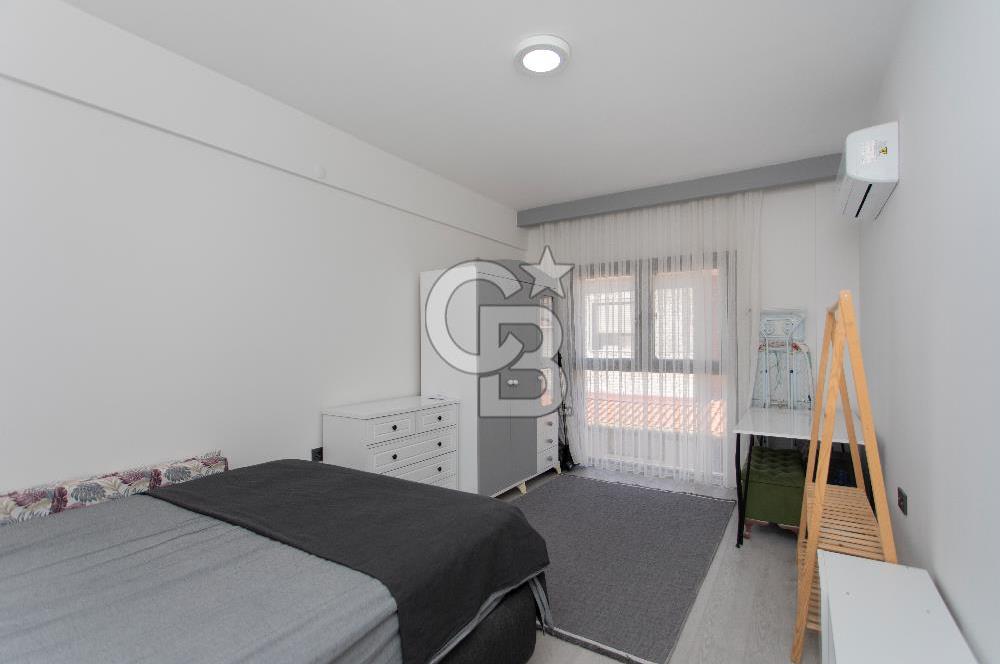 Foça Hacıveli Mah. Havuzlu Sitede Satılık 2+1 Daire