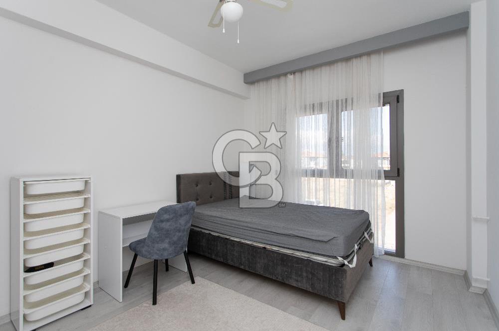 Foça Hacıveli Mah. Havuzlu Sitede Satılık 2+1 Daire