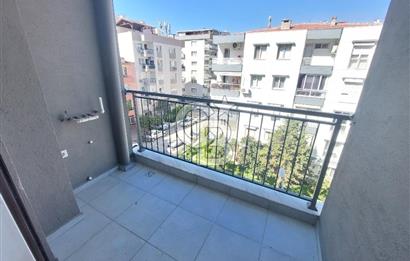 Girne Caddesi Yan Sokağı Çift Cepheli Kiralık 3+1 Yeni Daire