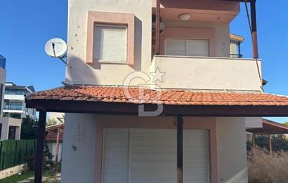 Güvendik'te Denize Yakın Satılık Villa