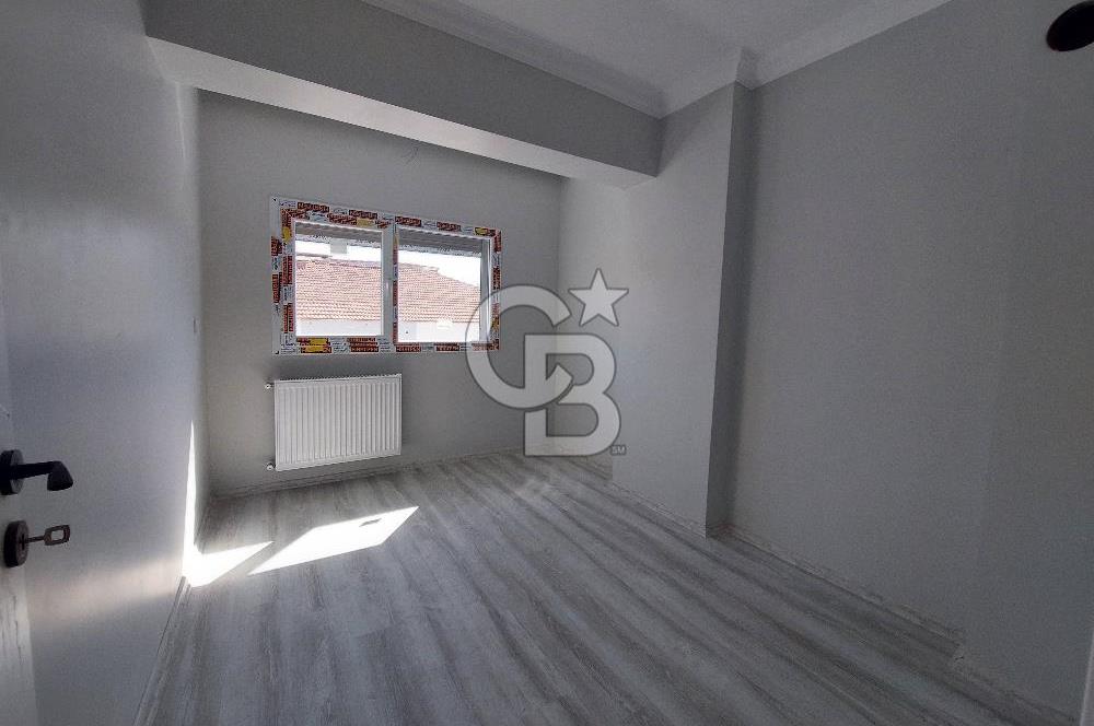 Girne Caddesi Yan Sokağı Çift Cepheli Kiralık 3+1 Yeni Daire