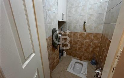 Coldwell Banker Jovenden Elvankent Topçu'da tren durağına yakın 2+1