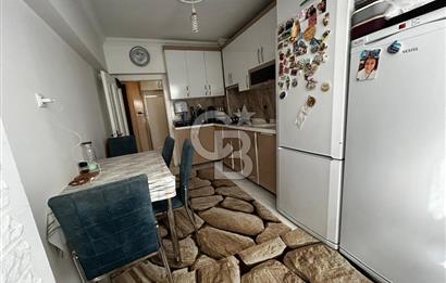 Coldwell Banker Jovenden Elvankent Topçu'da tren durağına yakın 2+1