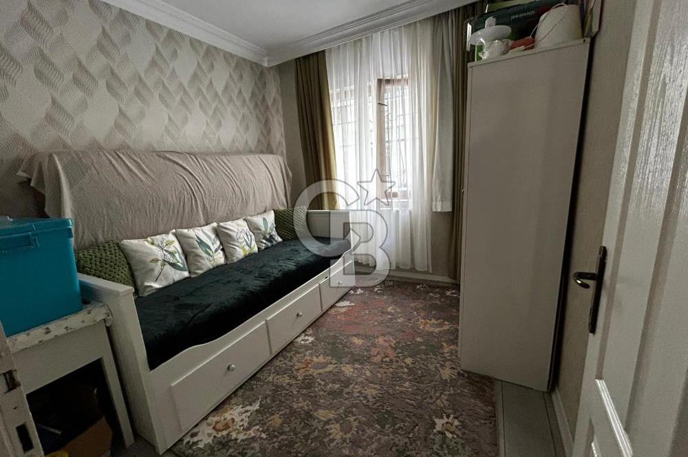 Coldwell Banker Jovenden Elvankent Topçu'da tren durağına yakın 2+1
