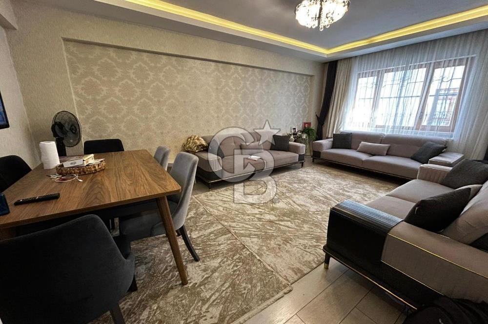 Coldwell Banker Jovenden Elvankent Topçu'da tren durağına yakın 2+1