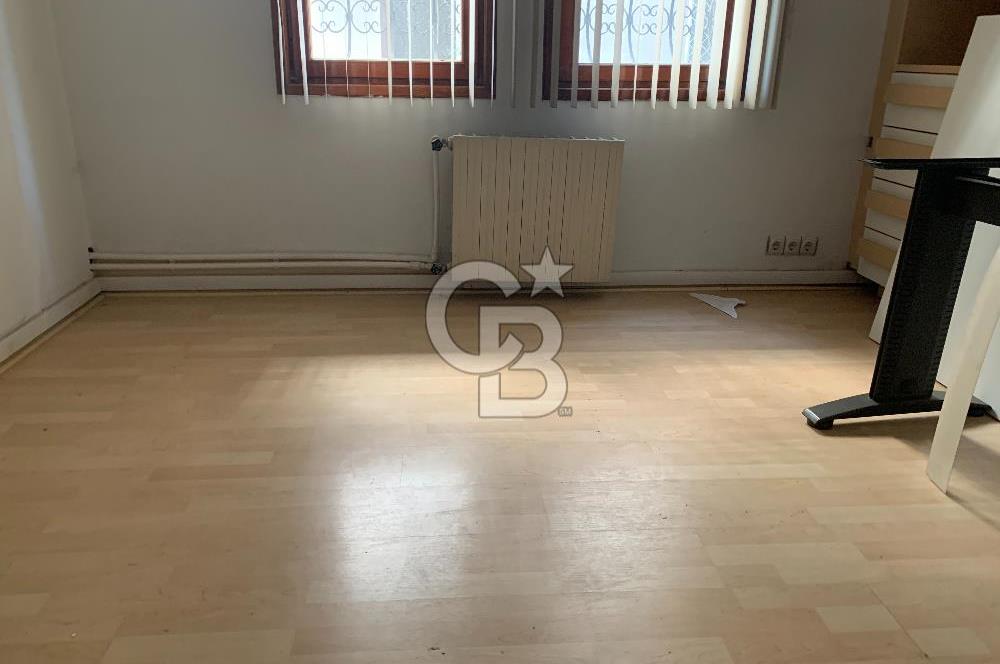 MEBUSEVLERİ ERGİN SOKAKTA KAPALI OTOPARKLI EŞYALI KİRALIK