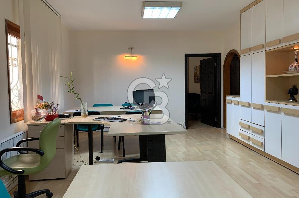 MEBUSEVLERİ ERGİN SOKAKTA KAPALI OTOPARKLI EŞYALI KİRALIK