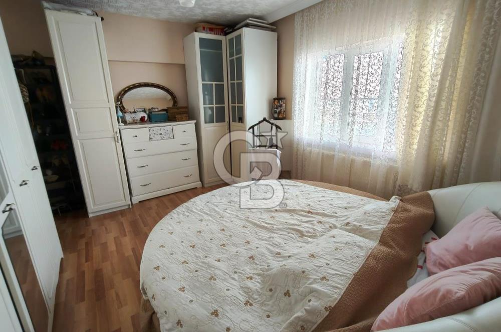 ÖVEÇLER MAHALLESİ TERAS KULLANIMLI SATILIK 2+2 DAİRE