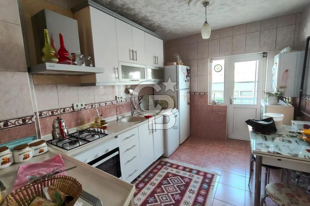 ÖVEÇLER MAHALLESİ TERAS KULLANIMLI SATILIK 2+2 DAİRE
