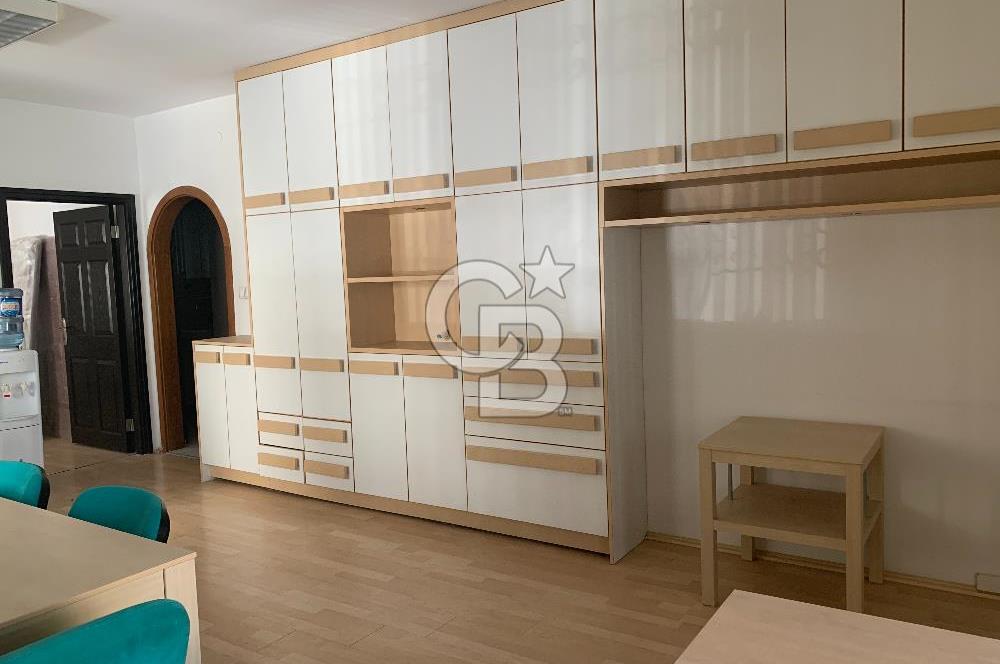 MEBUSEVLERİ ERGİN SOKAKTA KAPALI OTOPARKLI EŞYALI KİRALIK